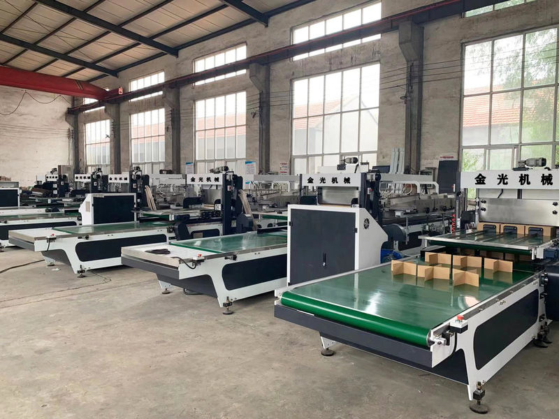 Hebei Jinguang Packing Machine CO.,LTD linea di produzione in fabbrica